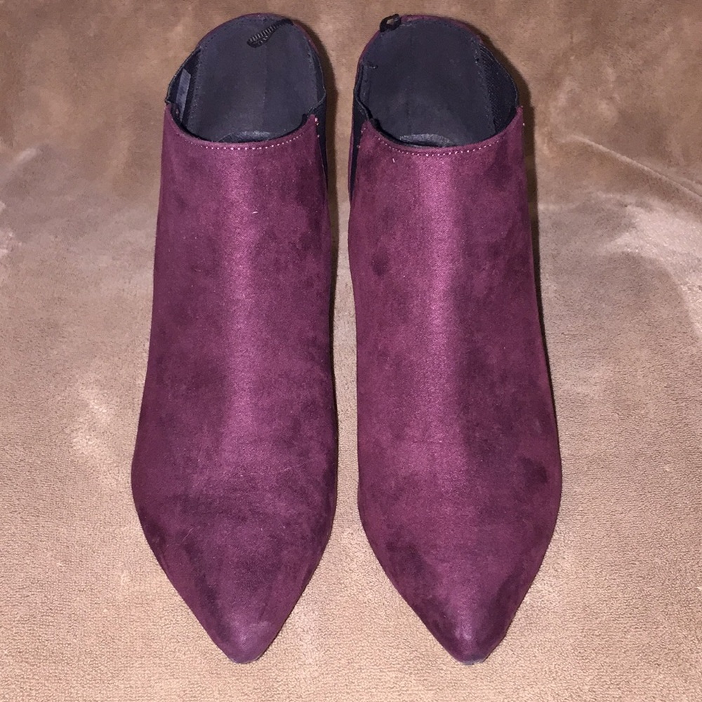 H&M Sz 5.5/EU 36 plum suede 3.75” heel booties